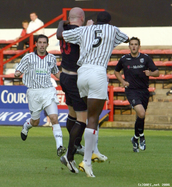 (c) www.DAFC.net
Photographs can be requested from photos@dafc.net
Hartson returns to East End Park<br>and is well marked by Soulemayne Bamba
(WestBrom_25Jul2006_Bamba_Hartson.jpg)