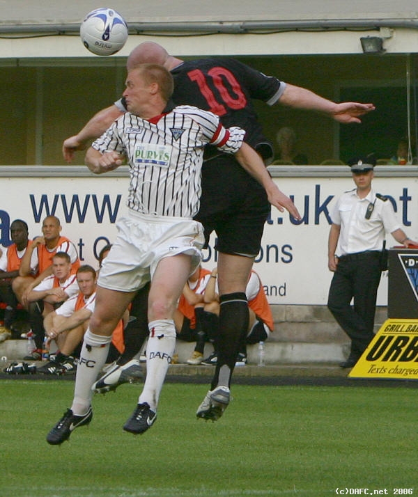 (c) www.DAFC.net
Photographs can be requested from photos@dafc.net
Hartson and Shields
(WestBrom_25Jul2006_Shields_Hartson.jpg)